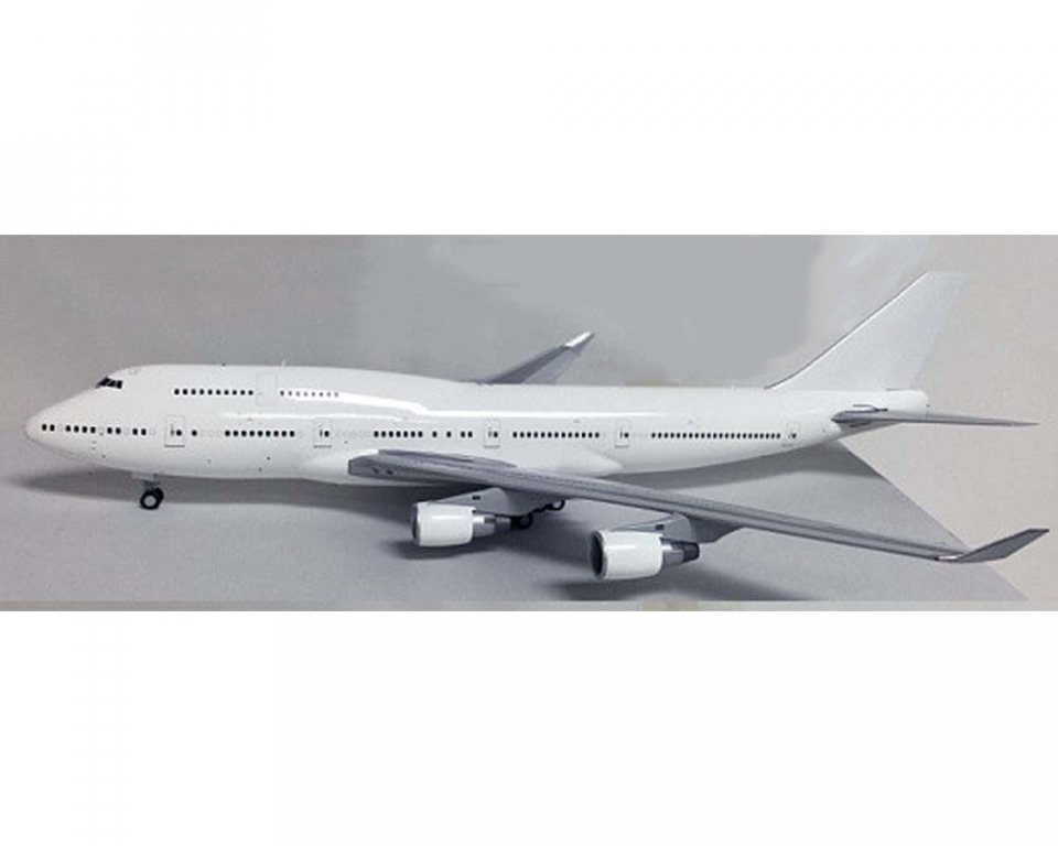 www.JetCollector.com: Blank White Boeing B747-400 (PW Engines) w