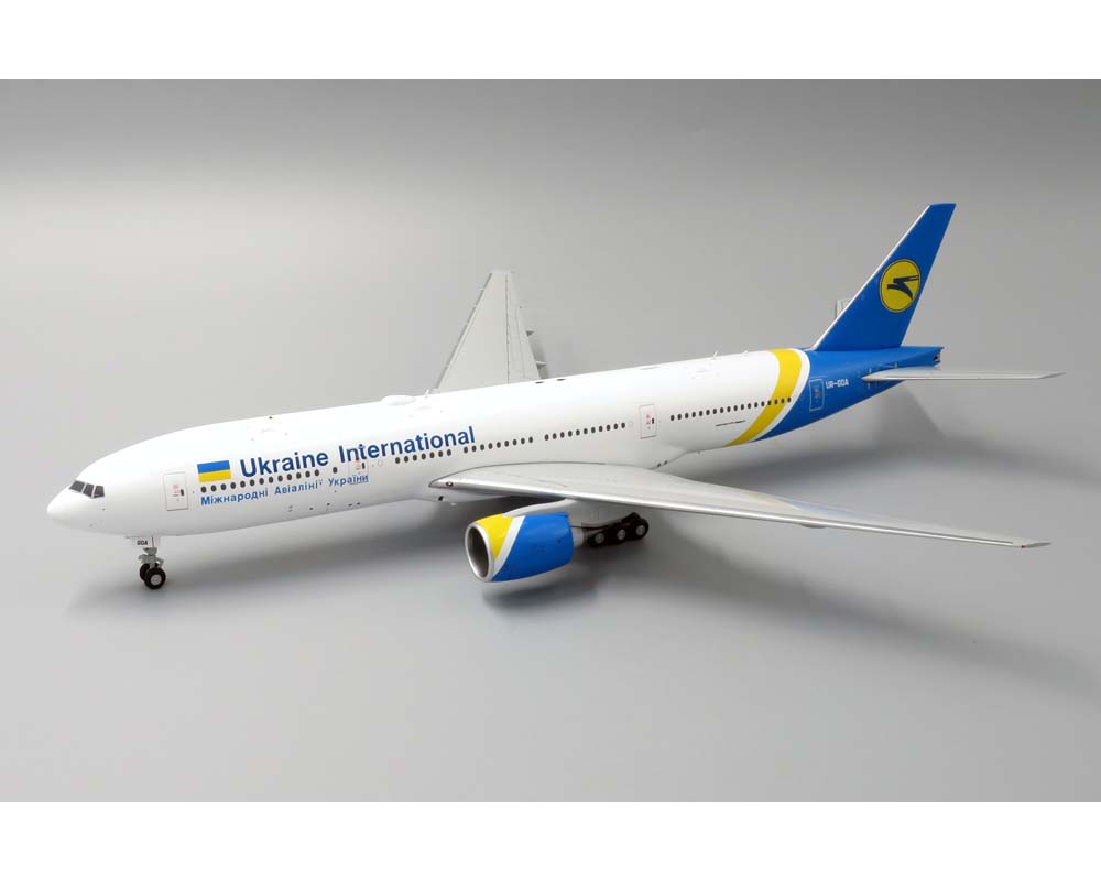 Ukraine International Airlines B777-200ER w/stand UR-GOA 1:200 JC Wings  LH2AUI120
