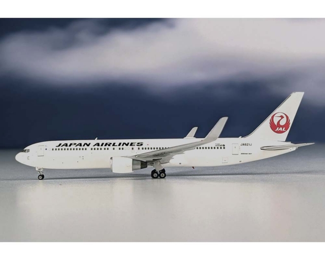 www.JetCollector.com: PHOENIX JAL B767-300ER JA621J 1:400 Scale