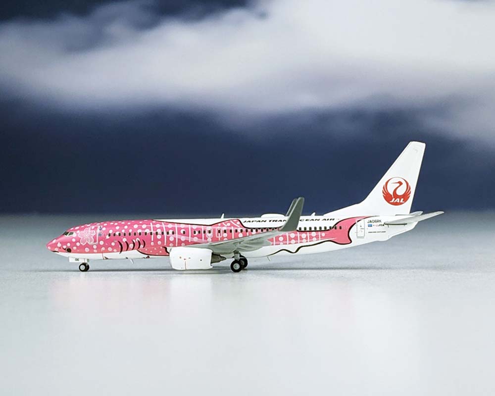 www.JetCollector.com: JC WINGS JAPAN TRANSOCEAN BOEING B737-800