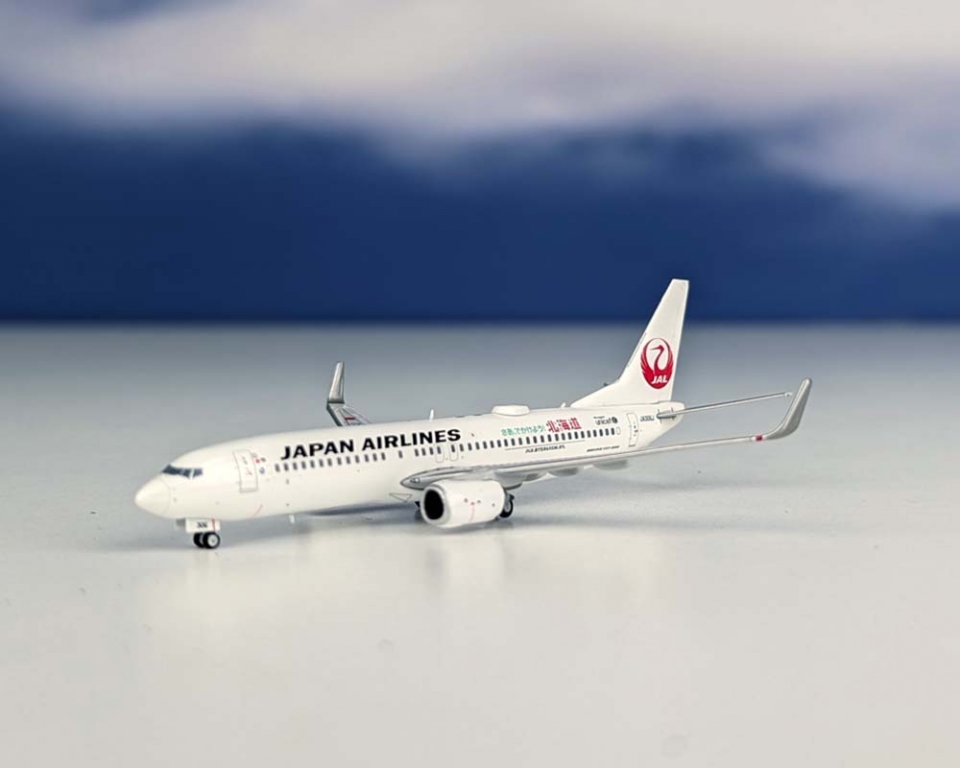JAL Boeing B737-800 Support Hokkaido JA306J 1:400 Scale JC Wings EW4738006