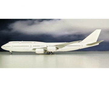 Blank White Boeing B747-8i w/stand 1:200 Scale JC Wings XX2169