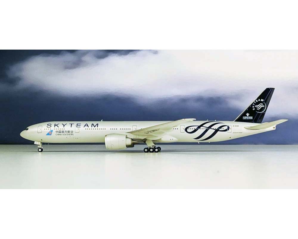 China Southern B777-300ER Skyteam B-2049 w/Std 1:200 JC Wings JC2CSN743