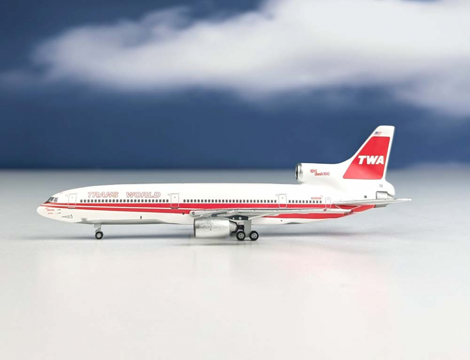 TWA L1011 Tristar N31030 1:400 Scale Bluebox BBX41634