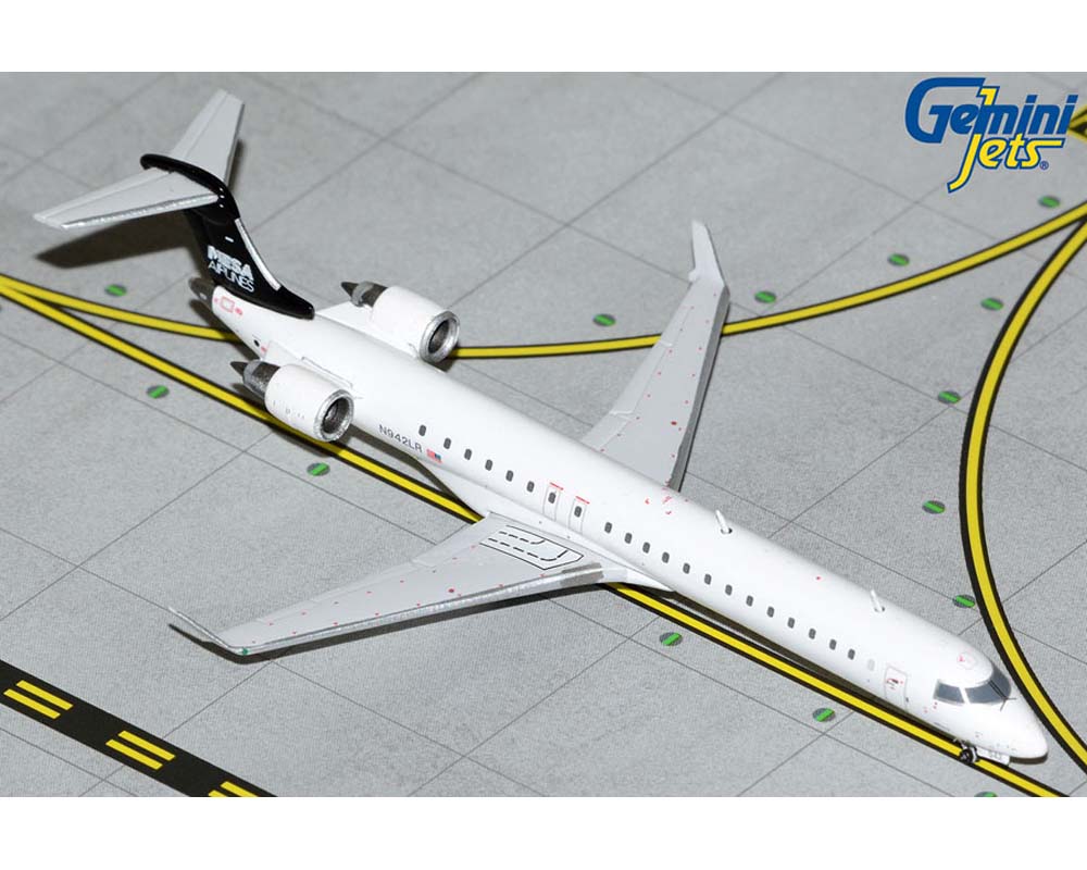 www.JetCollector.com: Mesa Airlines CRJ-900ER N942LR 1:400 Scale