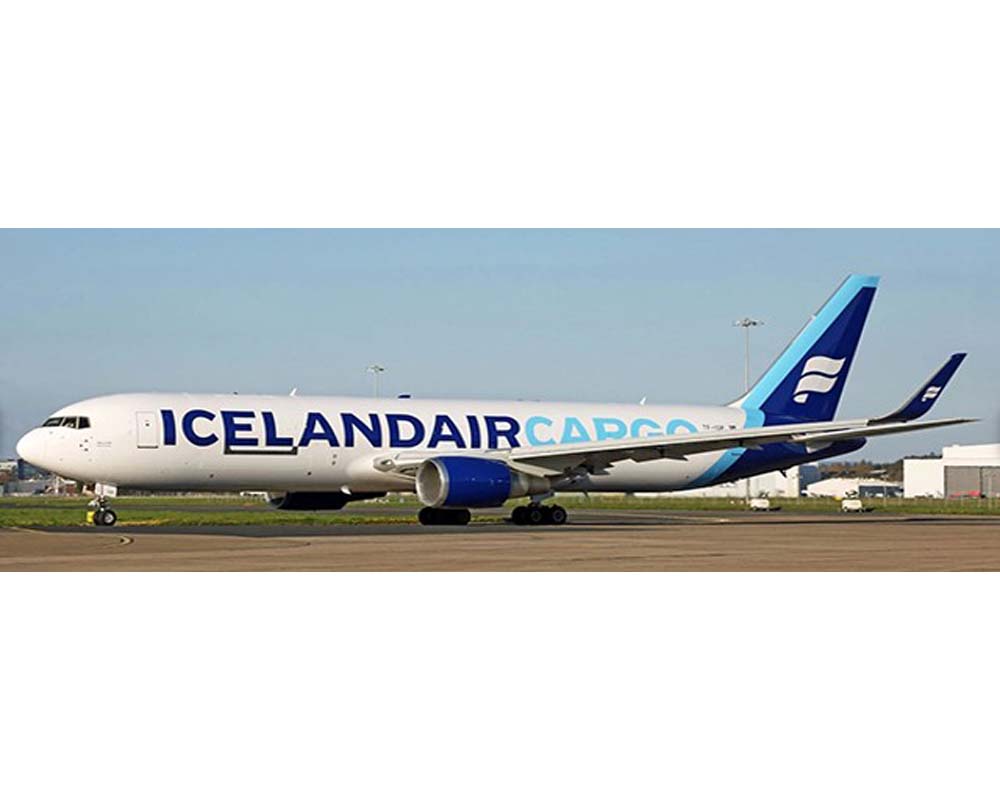 LIMOX WINGS 1:200 B767-300 ICELANDAIR - 航空機