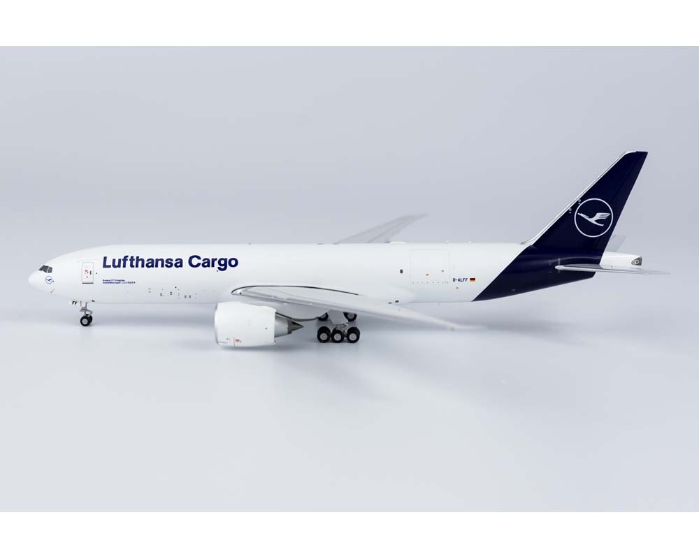 Lufthansa Cargo 