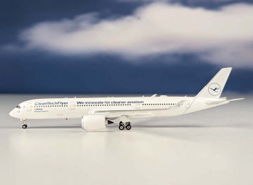 Lufthansa "CleanTechFlyer" A350-900 D-AIVD 1:400 Scale Phoenix PH4DLH2332