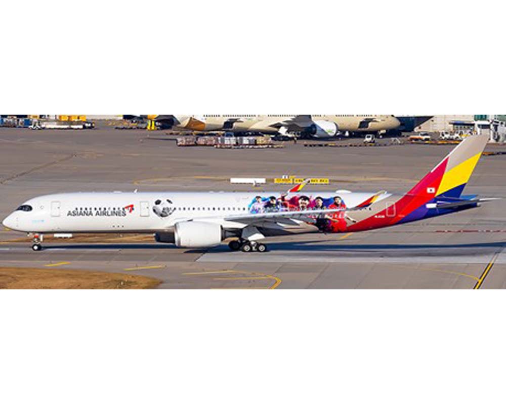 Asiana A350-900 