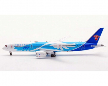 China Southern B787-9 B-1128 detachable gear, w/stand 1:400 Scale Aviation400 AV4170