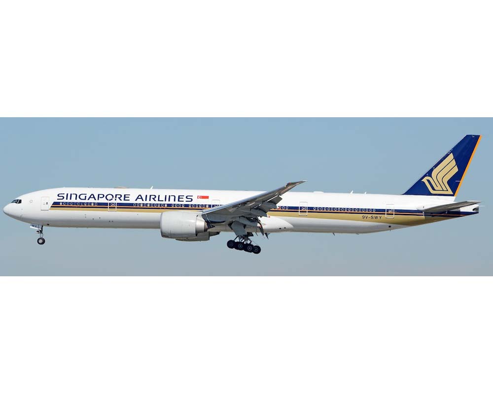 www.JetCollector.com: Singapore Airlines Boeing B777-300ER Flaps 