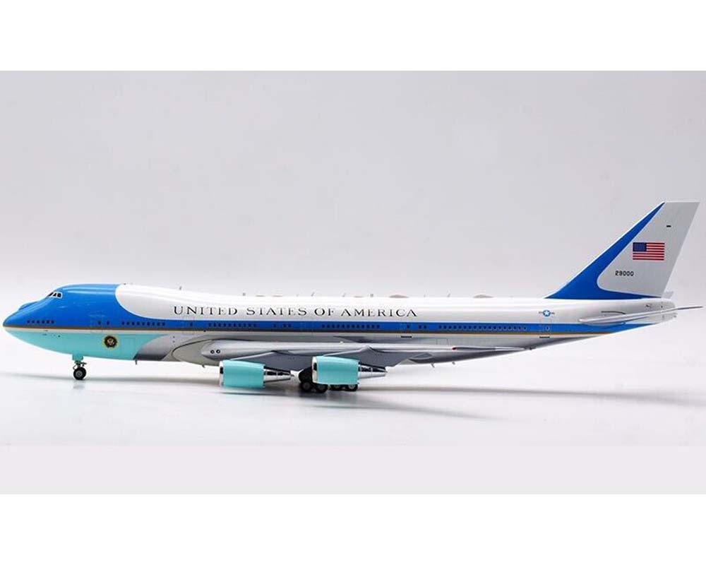 Air Force One VC25A with/stand and key chain 29000 1:200 Scale Inflight  IFVC25A0322P