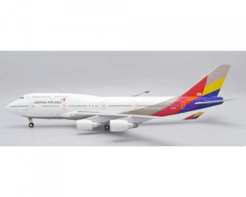 www.JetCollector.com: Asiana Airlines B747-400M HL7421 1:200 Scale 