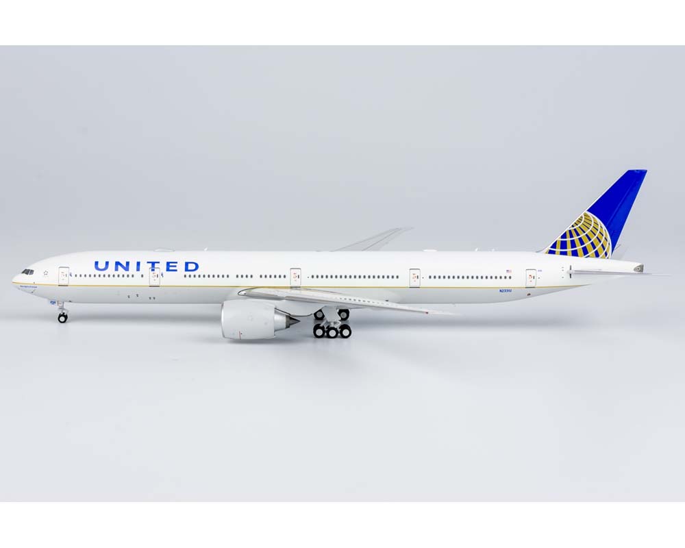 www.JetCollector.com: United Airlines B777-300ER 