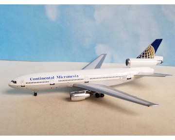 Continental Micronesia DC-10-10 N68042 1:400 Scale Aeroclassics AC411359