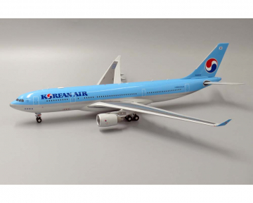 Korean Air A330-200 w/stand HL8228 1:200 Scale JC Wings EW2332002