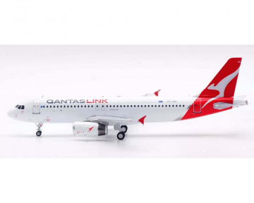 Qantaslink A320 w/stand VH-VQR 1:200 Scale Inflight IF320QF1123