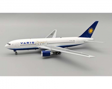 Varig B767-200 w/stand PP-VNR 1:200 Scale Inflight IF762VR1024R