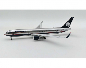 Aeromexico B767-300ER w/stand XA-APB 1:200 Scale Inflight IF763AM1123P