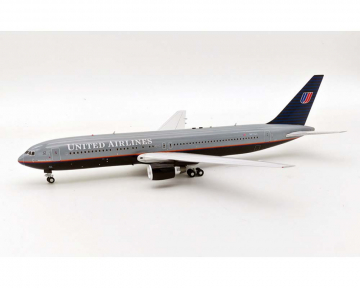 United Airlines B767-300 w/stand N670UA 1:200 Scale Inflight IF763UA1223