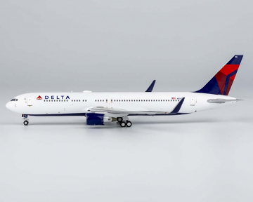 Delta B767-300ER with PW4000 engines N174DN 1:400 Scale NG17001