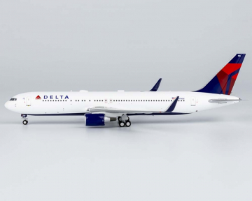 Delta B767-300ER with CF6 engines N173DZ 1:400 Scale NG17002