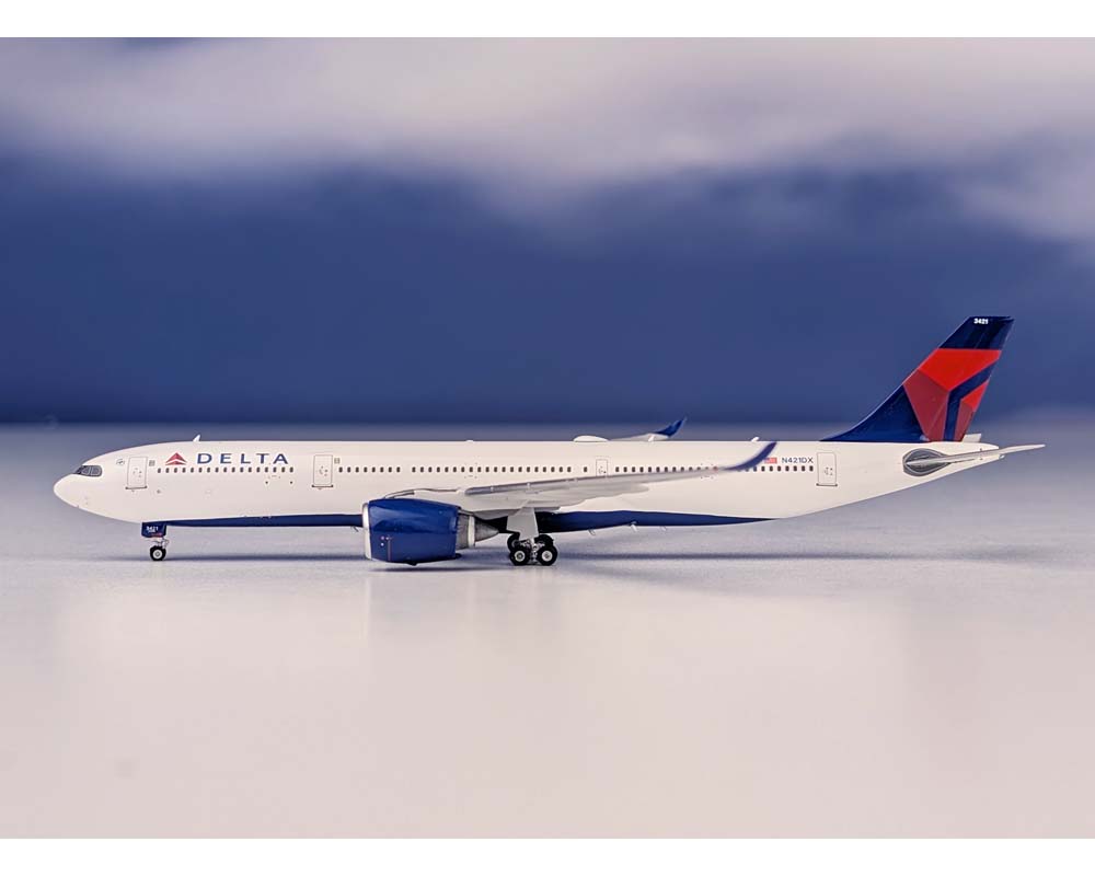 www.JetCollector.com: Delta A330-900neo N421DX 1:400 Scale