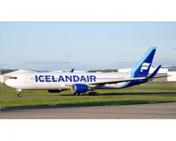 Icelandair Boreal Blue B767-300ER TF-ISW 1:400 Scale Phoenix PH11910