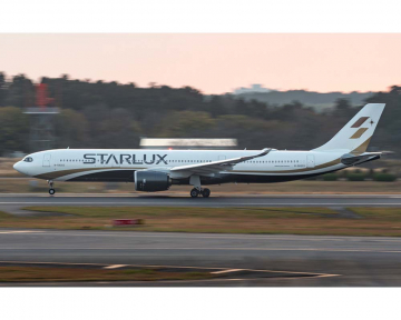 Starlux Airlines A330-900neo B-58303 1:400 Scale Phoenix PH11927