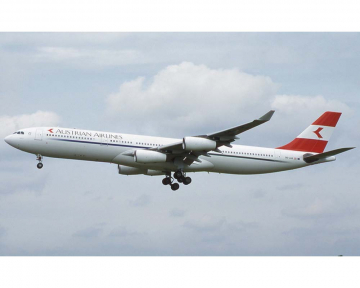 Austrian Airlines A340-300 OE-LAK 1:400 Scale Phoenix PH11944