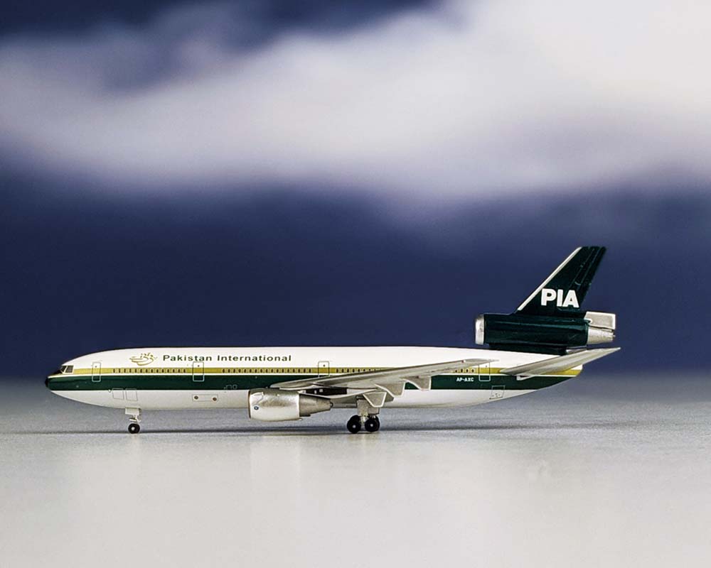 www.JetCollector.com: Pakistan International DC-10-30 AP-AXC 1:400 ...