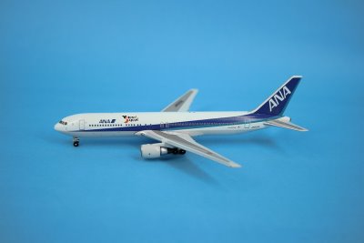 www.JetCollector.com: PHOENIX ANA YOKOSO B767-300 JA8358 1:400