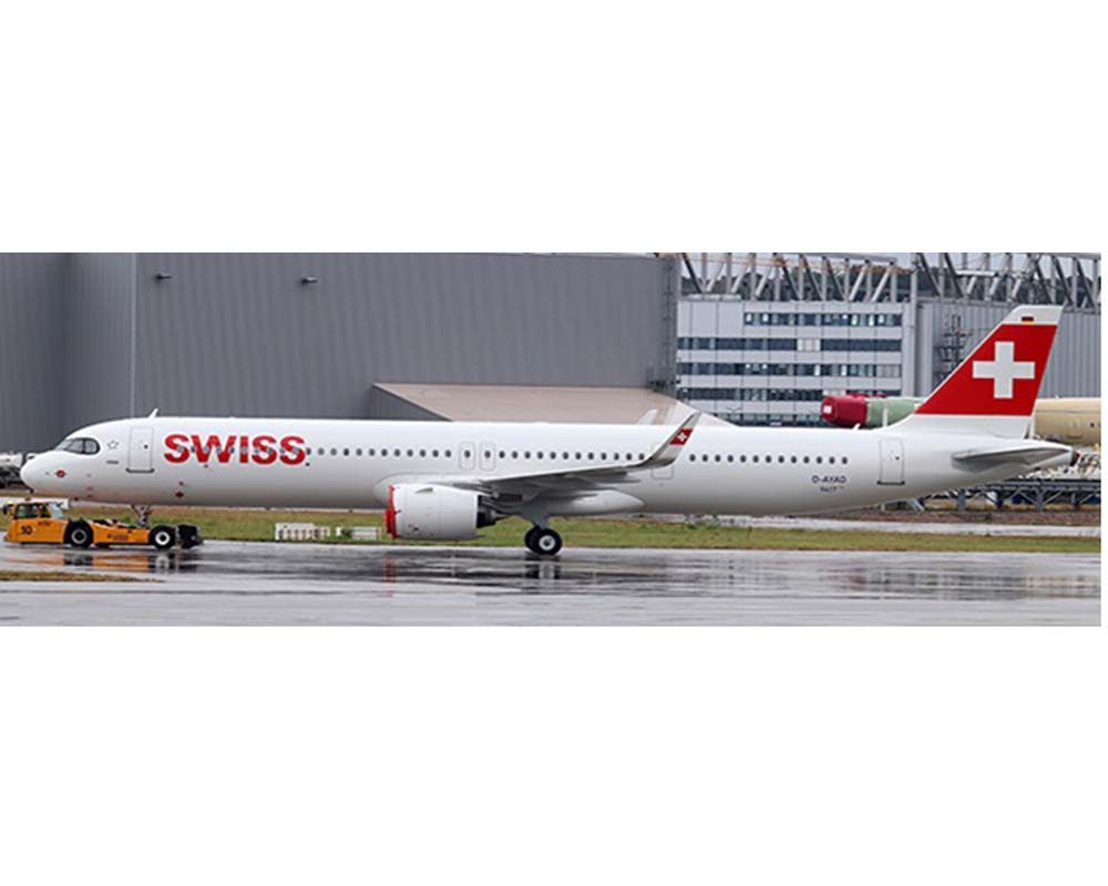 Swiss A321neo w/Stand HB-JPA 1:200 - www.JetCollector.com