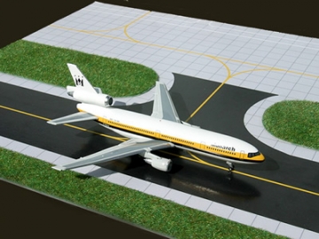 Monarch DC-10-30 G-DMCA 1:400 GeminiJets GJMON503