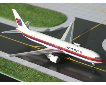 United Airlines B767-300 N647UA 1:400 Scale GeminiJets GJUAL448
