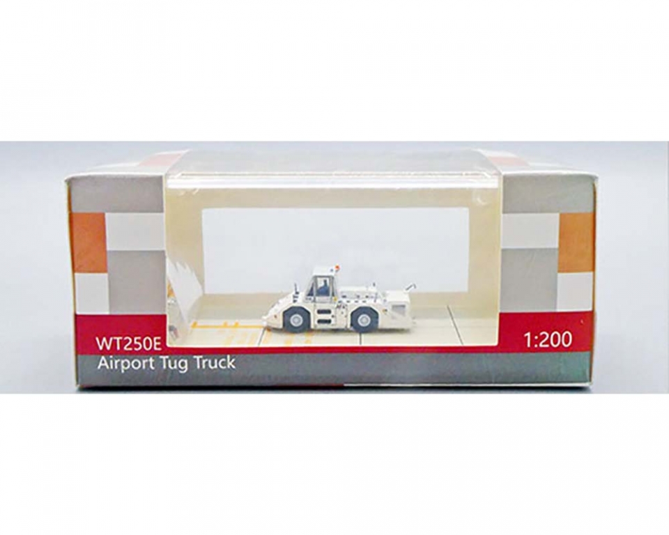 JAL Komatsu WTE250E Tug Tractor 1:200 Scale JC WINGS