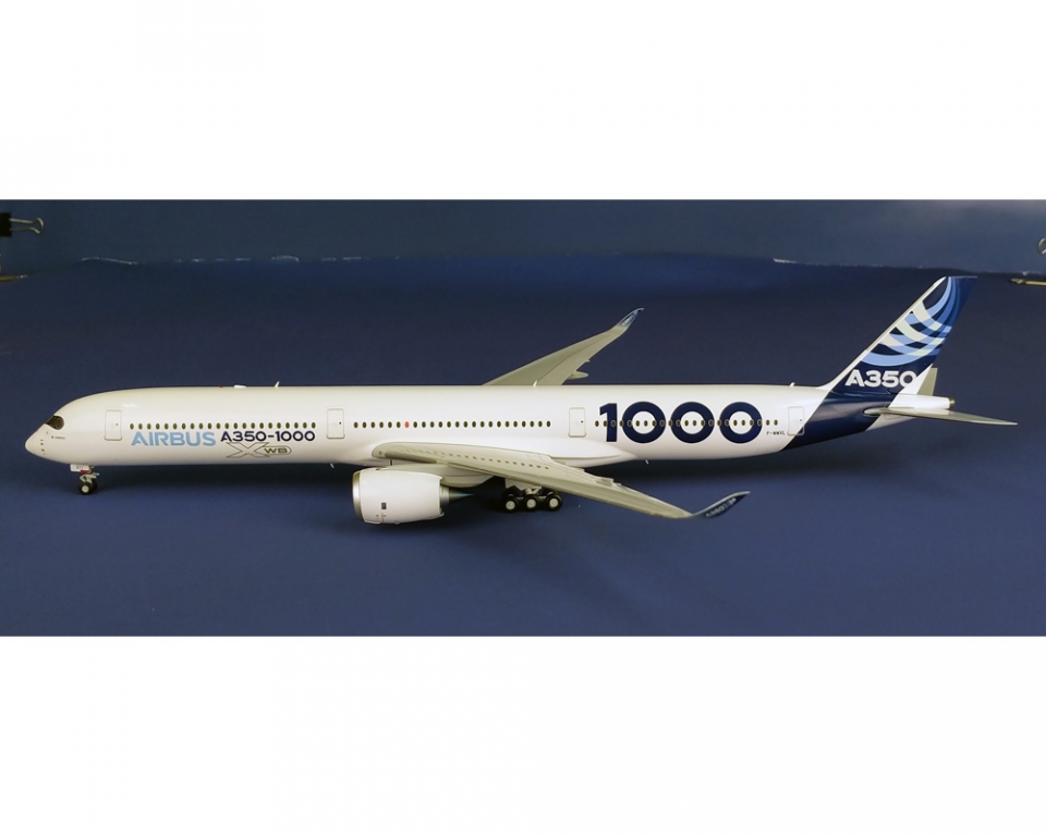 JC WINGS AIRBUS A350-1000 HOUSE COLORS W/STAND F-WWXL 1:200 Scale LH2AIR086