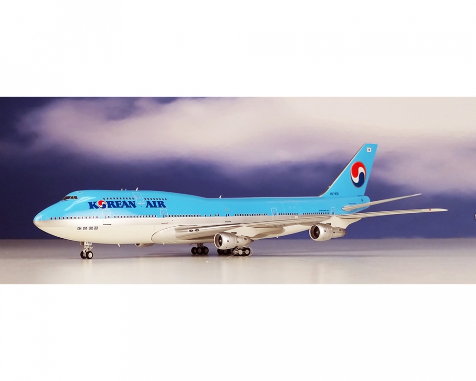 JFOX KOREAN AIRLINES B747-300 W/STAND HL7470 1:200 Scale JF-747-3-002
