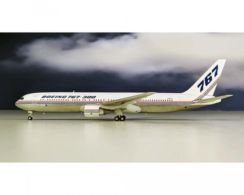 www.JetCollector.com: JC WINGS BOEING B767-300 House livery w/stand N767S  1:200 Scale LH2BOE111