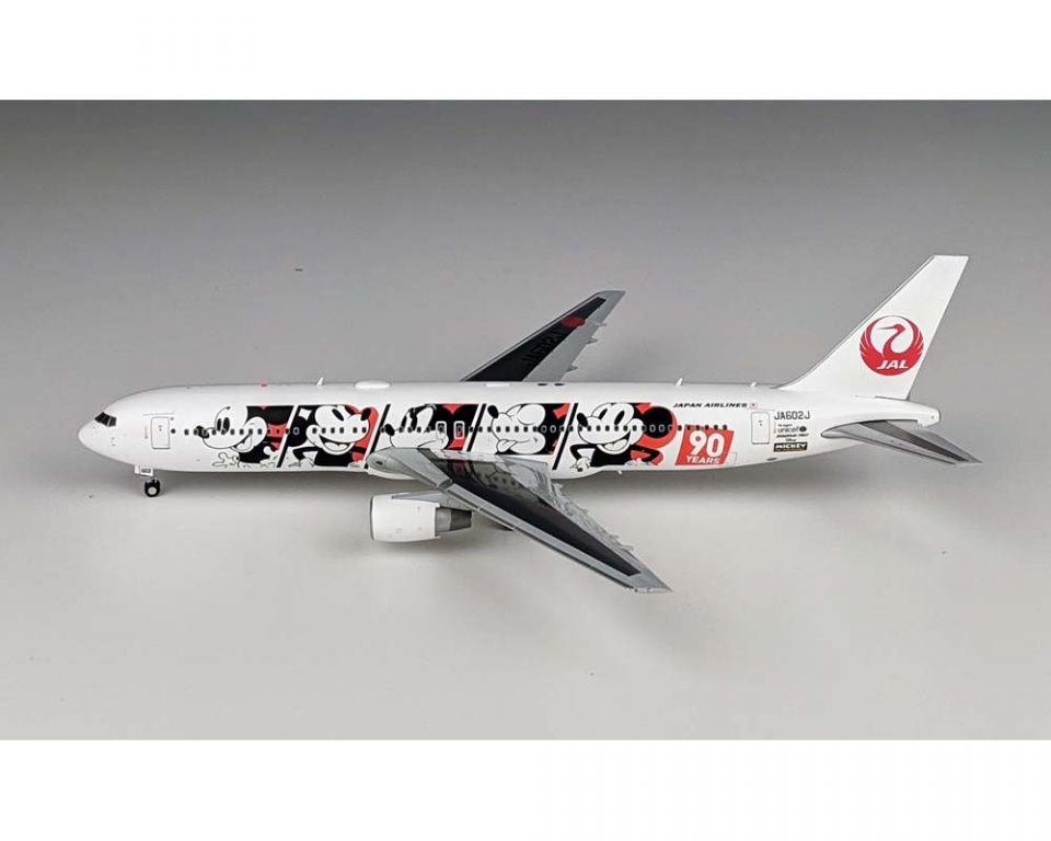 JC WINGS JAPAN AIR LINES B767-300ER MICKEY 90 YEARS W/STAND JA602J 1:200  Scale EW2763004