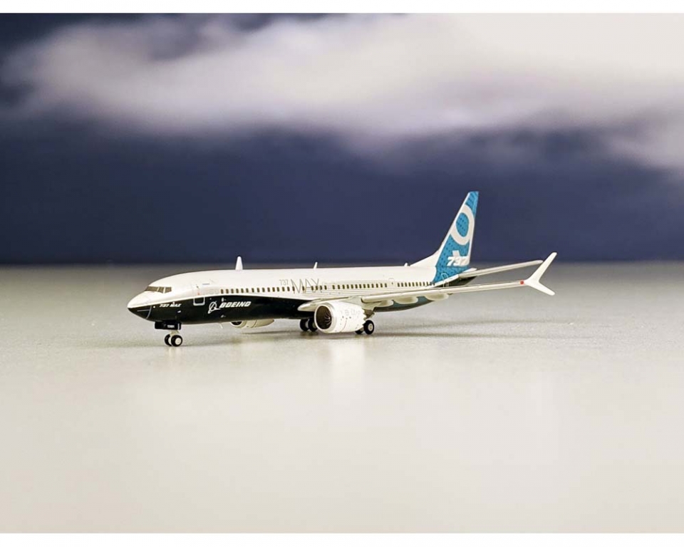 Boeing House Livery B737 MAX9 N7379E 1:400 Scale JC Wings LH4BOE133