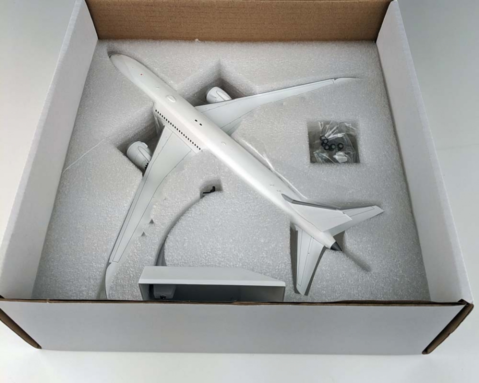 www.JetCollector.com: Blank Boeing B787-9 1:200 Scale JC Wings