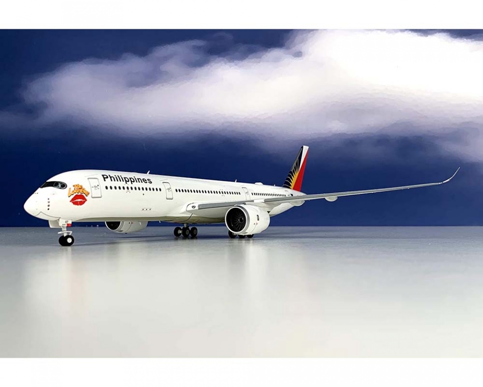 INFLIGHT PHILIPPINE AIRLINES Airbus A350 Love Bus w/stand RP-C3507 1:200  Scale IF350PAL0419