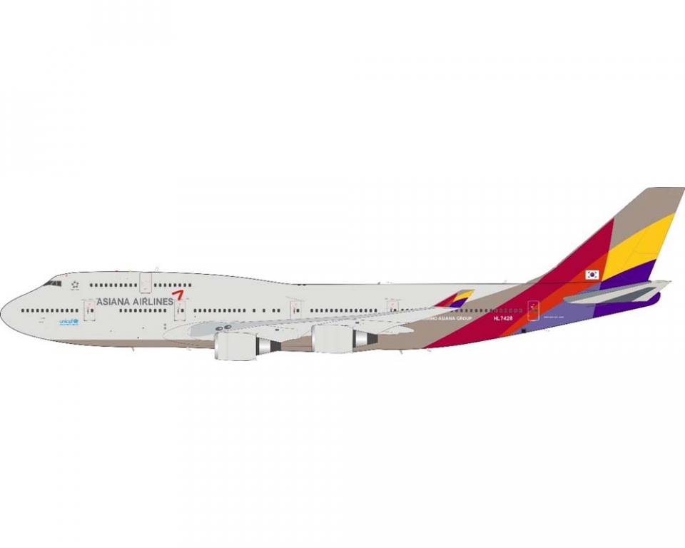 JFOX ASIANA B747-400 w/stand HL7428 1:200 Scale JF-747-4-049