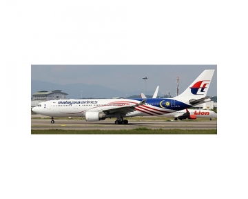 JC WINGS MALAYSIA AIRLINES A330-200 NEGARAKU LIVERY W/ANTENNA 9M-MTX 1:400 Scale LH4MAS106