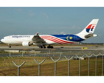 PHOENIX MALAYSIA AIRLINES A330-300 9M-MTJ 1:400 Scale PH4MAS2087